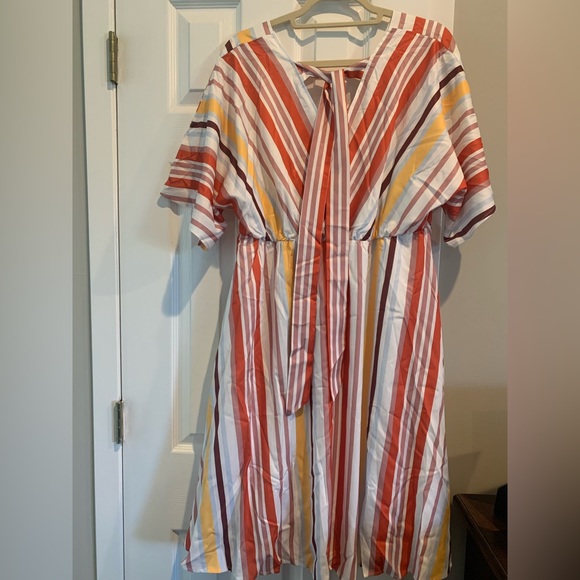 MIDI dress. With pockets - Picture 3 of 4